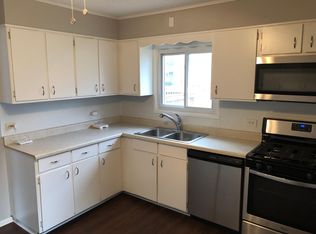 15045 Terrace Ln, Midlothian, IL 60445