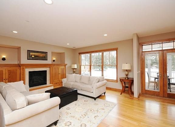 3rd image of 1870 Ivy Ln