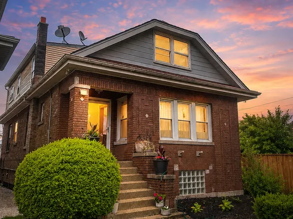 5438 W Melrose St, Chicago, IL 60641