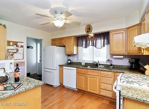 3rd image of 165 Lancaster Ln