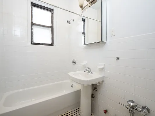 Rented by City Connections Realty | media 20