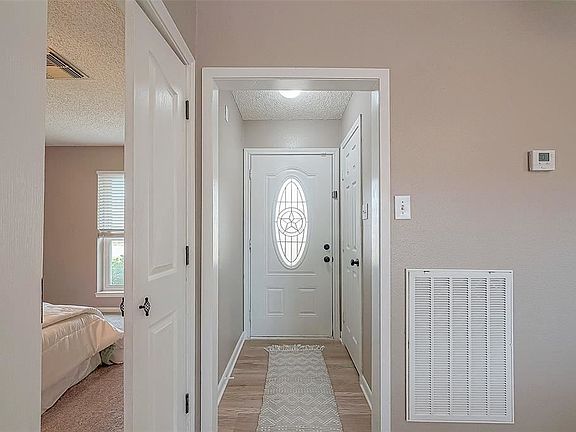 2nd image of 2605 Walnut Hollow St
