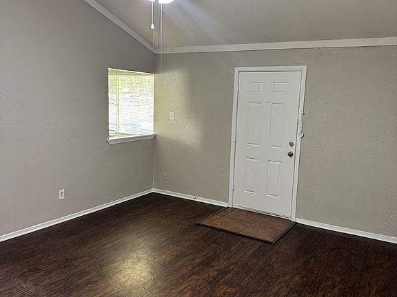 3rd image of 1603 Natches Dr