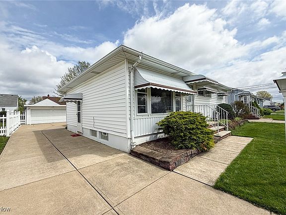 2nd image of 15988 Remora Blvd