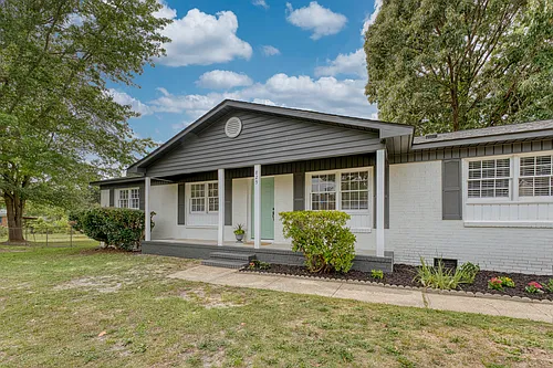 825 Fresno Dr Photo 1