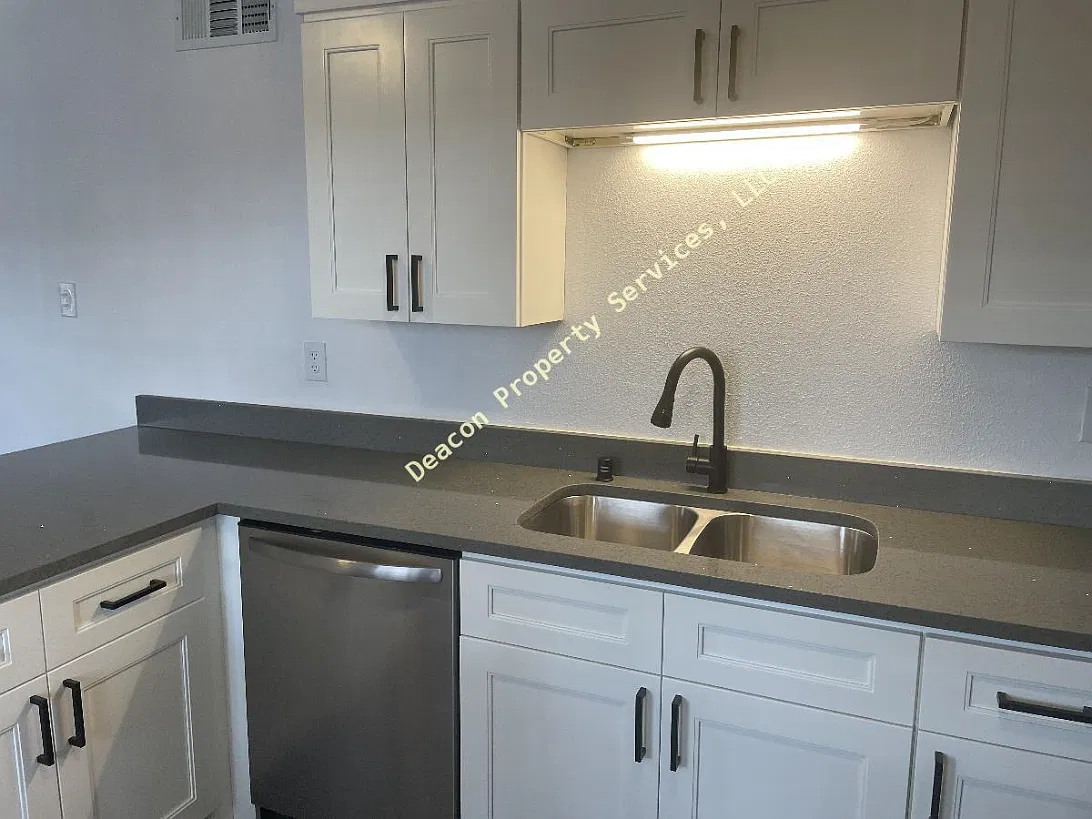 Fully Loaded Contemporary 2 Bedroom Apartments in the North Valley — Photo 2