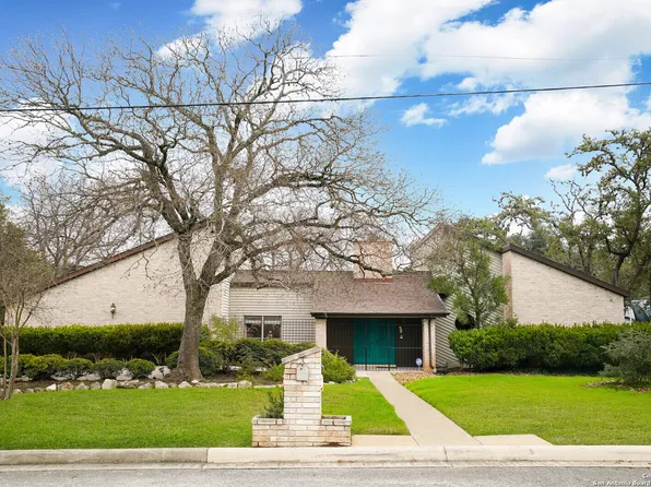 205 ALCALDE MORENO ST, Hollywood Pa, TX 78232