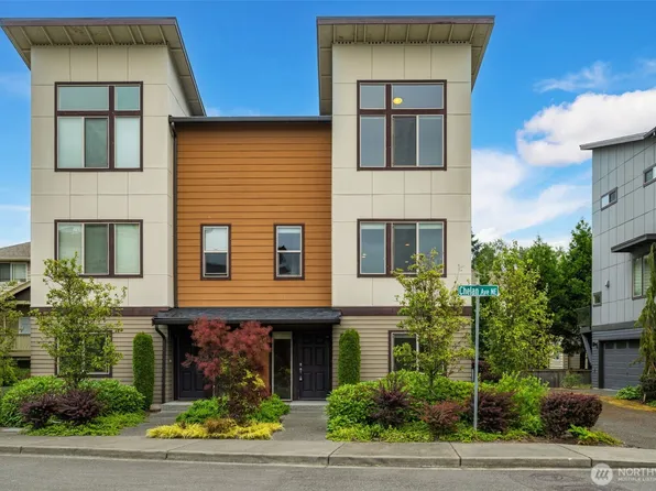 330 CHELAN Avenue NE, Renton, WA 98059