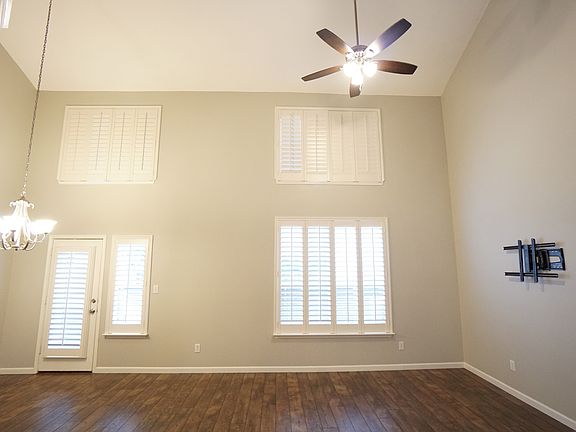 2nd image of 8609 Heather Ridge Dr