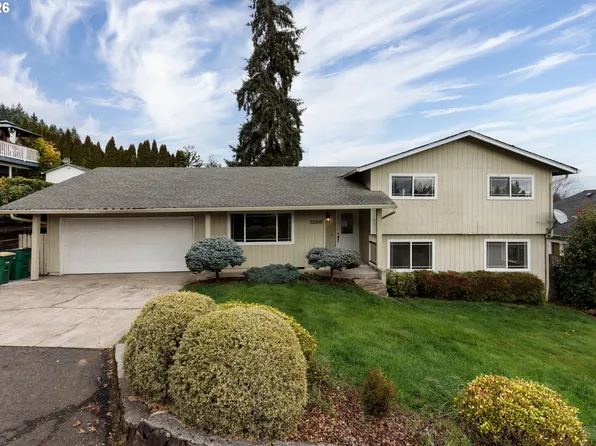 32859 NW Overlook St, Scappoose, OR 97056