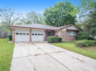 1407 Greenwood St, Baytown, TX 77520