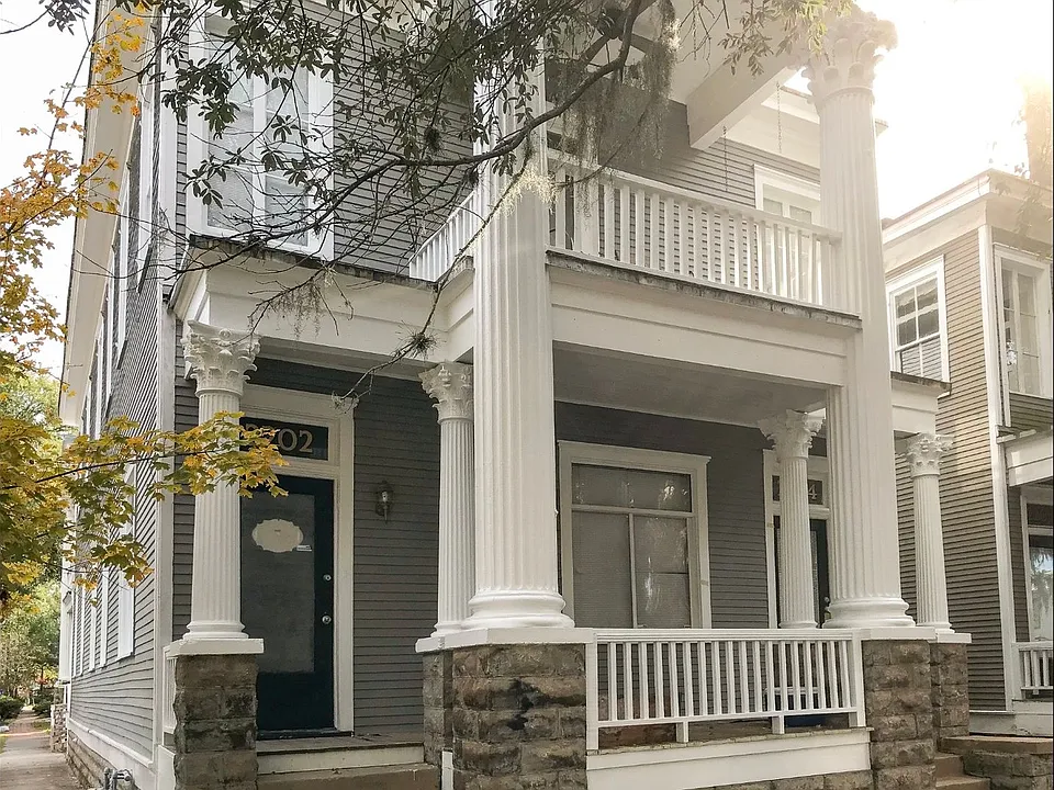 2202 - 2204 Bull St