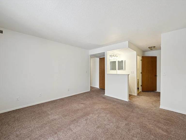 Two Bedroom (Classic) - 2 Bed / 2 Bath - 897 Sq.Ft.