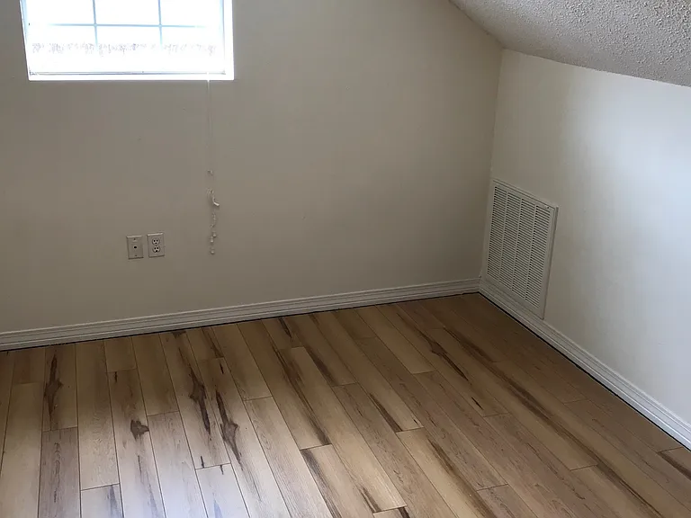 8 Crabapple Ln — Photo 12