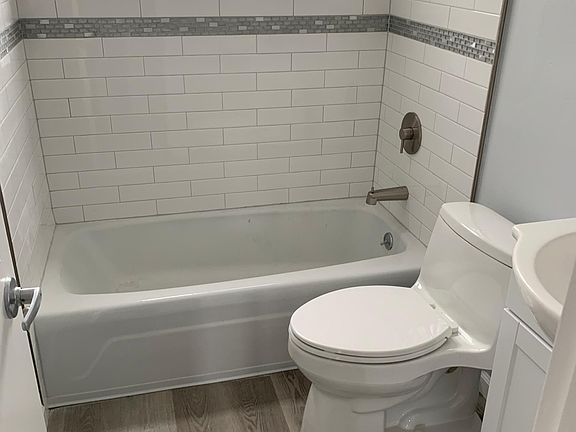 4th image of 4529 38th St