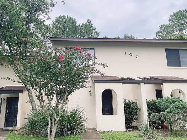 2735 SW 35th Pl APT 103, Gainesville, FL 32608