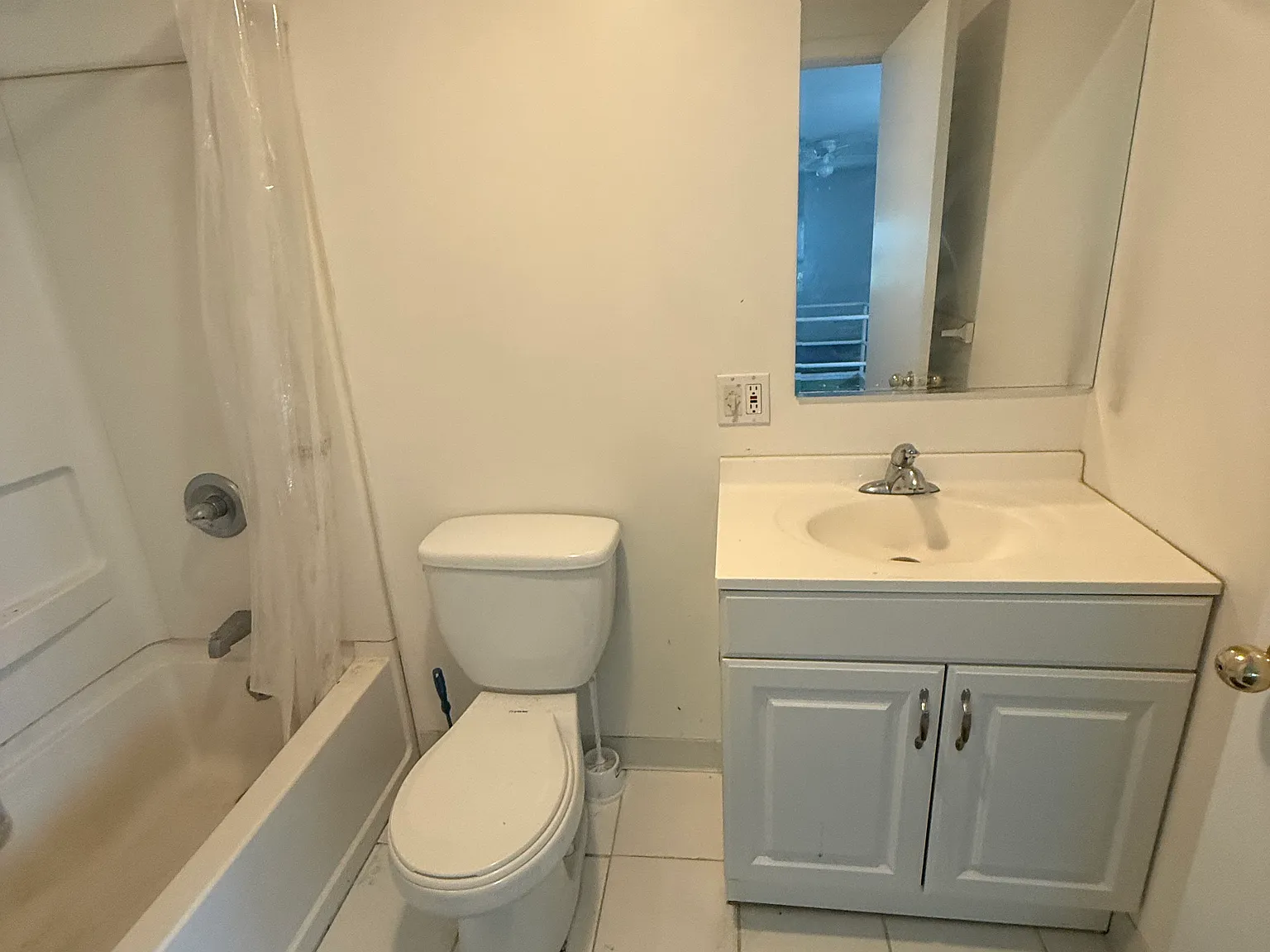 2 bed, 1500 sqft, $1,550 — Photo 4