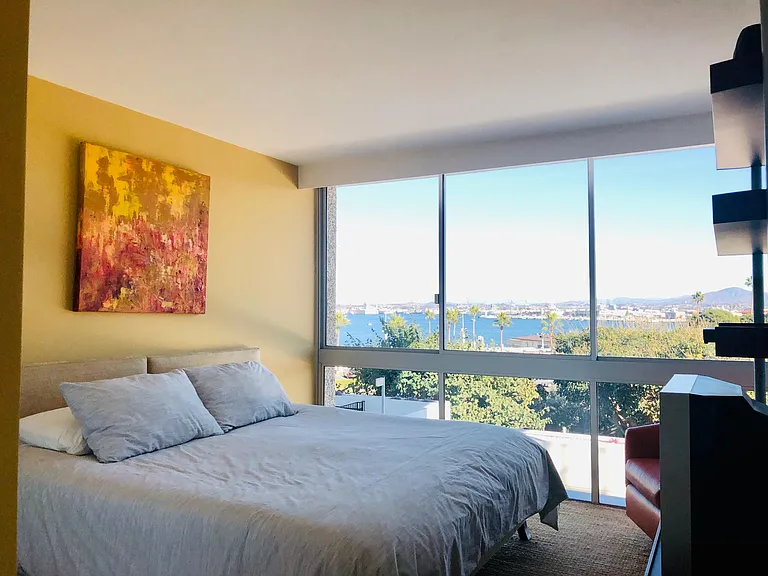 1820 Avenida Del Mundo #204 — Photo 9