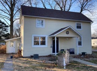 710 Elizabeth St, Beckemeyer, IL 62219