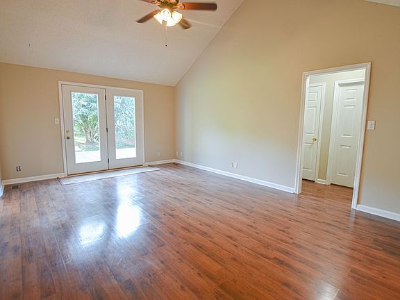 2nd image of 1894 Crestmont Ct