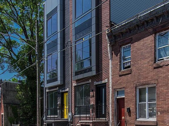 2nd image of 2244 N Reese St