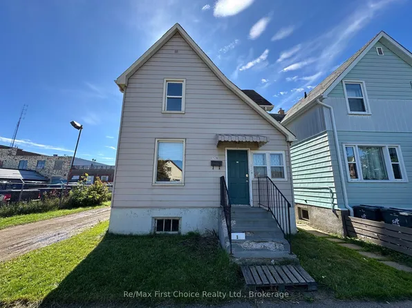 128 Cumming St, Thunder Bay, ON P7C 1N7