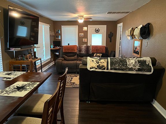 5th image of 515 N Lampasas St
