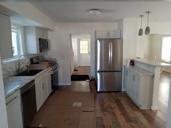 (undisclosed Address), East Rochester, NY 14445