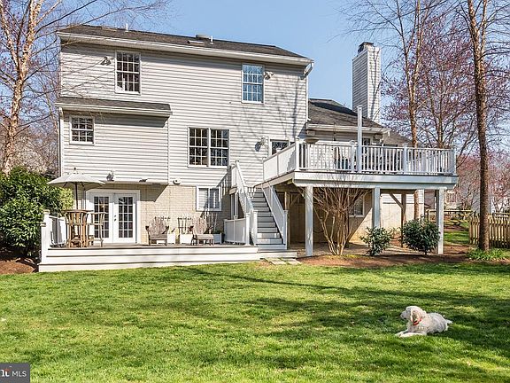2nd image of 423 Fox Hollow Ln