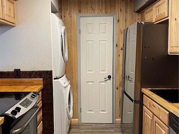 4th image of 3425 Beaver Trl APT A