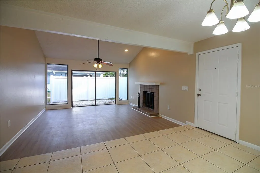2 bed, 2.0 bath, 1020 sqft, $1,450 — Photo 3
