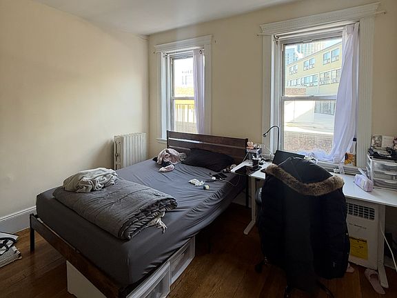 3rd image of 22 Hemenway St #1