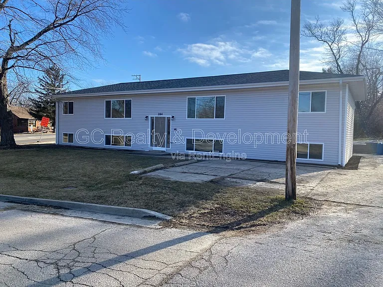 284 W Windsor Ter #2 — Photo 1