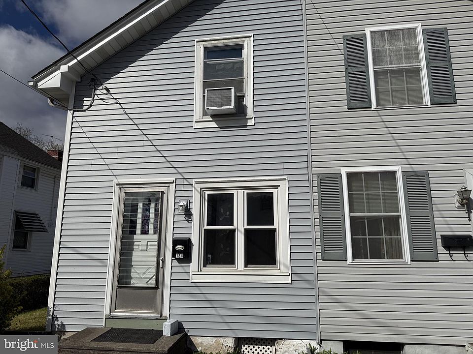 1st image of 134 Cinder St