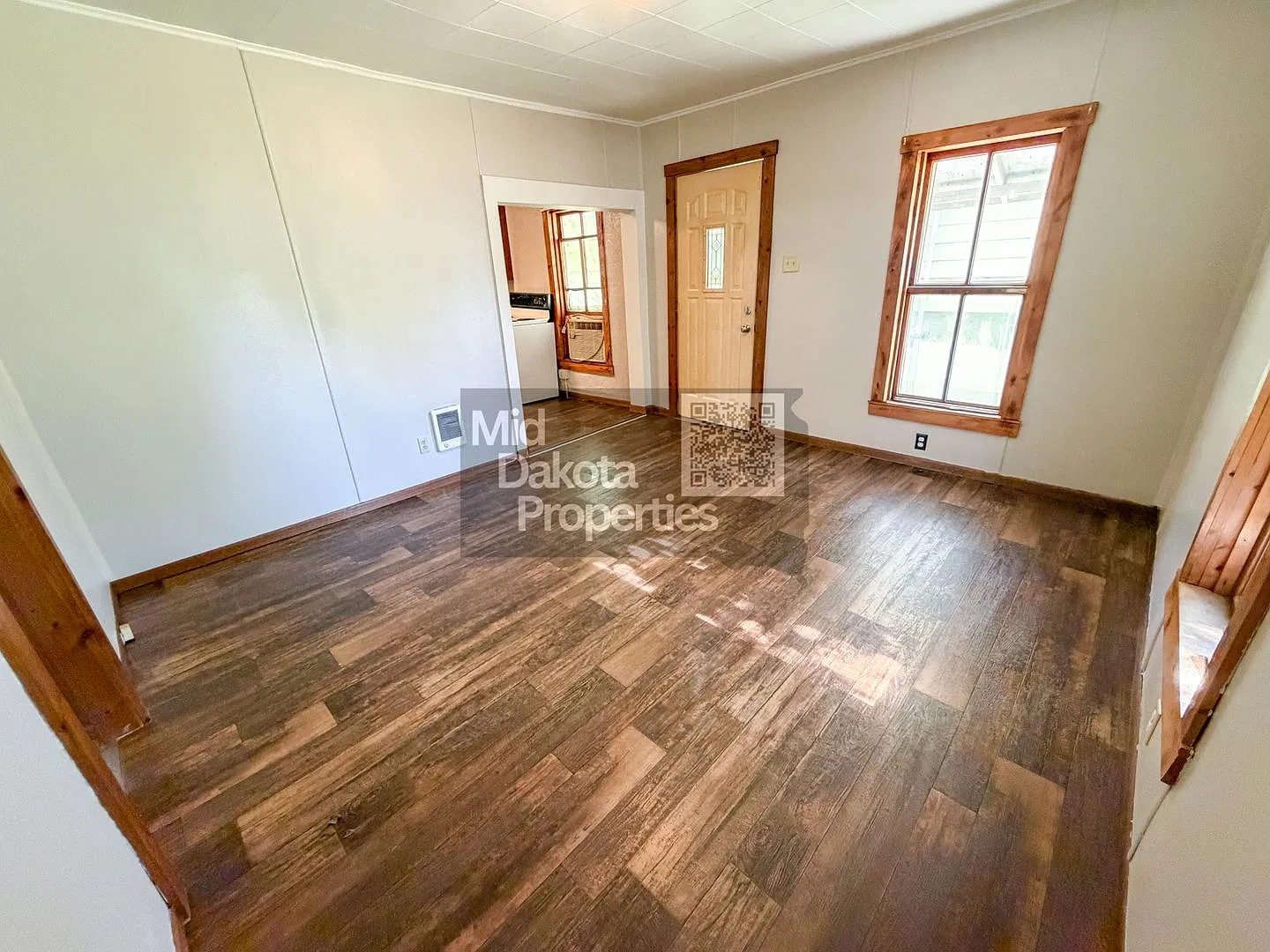 414 E 1st- 2 bedroom house — Photo 3