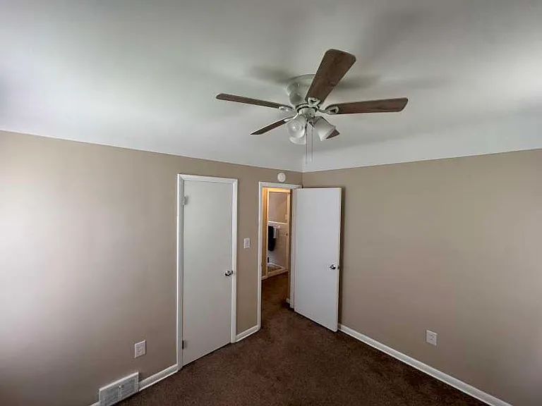 14754 Lydia Ave — Photo 12