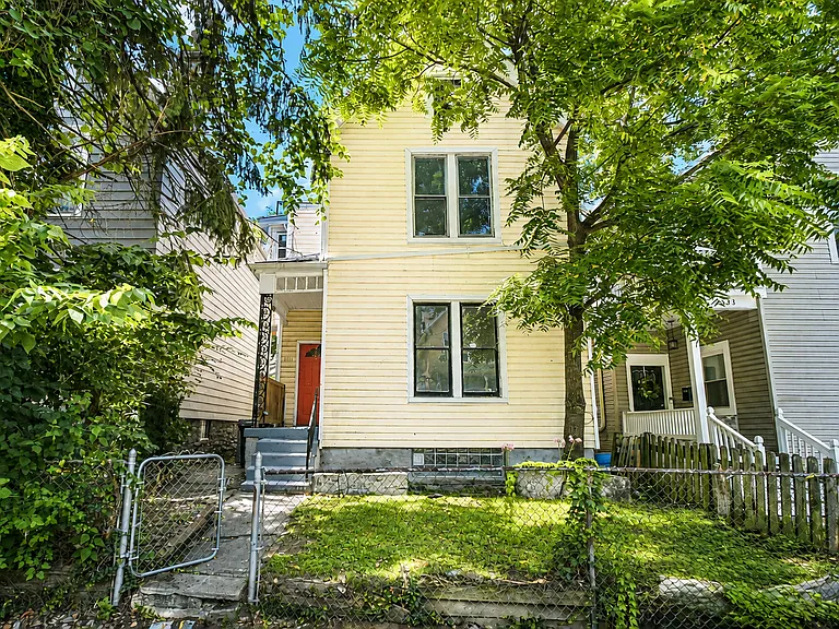 3131 Harvard Ave — Photo 1
