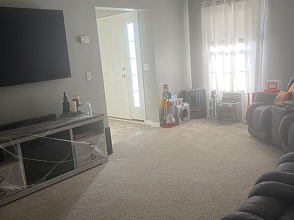 4th image of 47 Eastpointe Dr