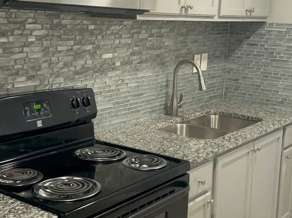 1420 E 6th St, Irving, TX 75060