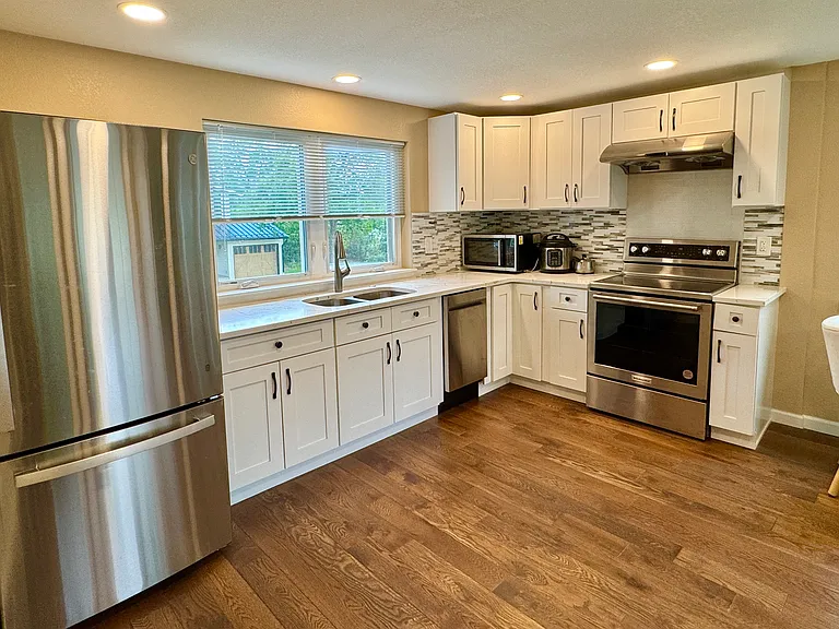 2710 Carnegie Dr #ADU — Photo 5