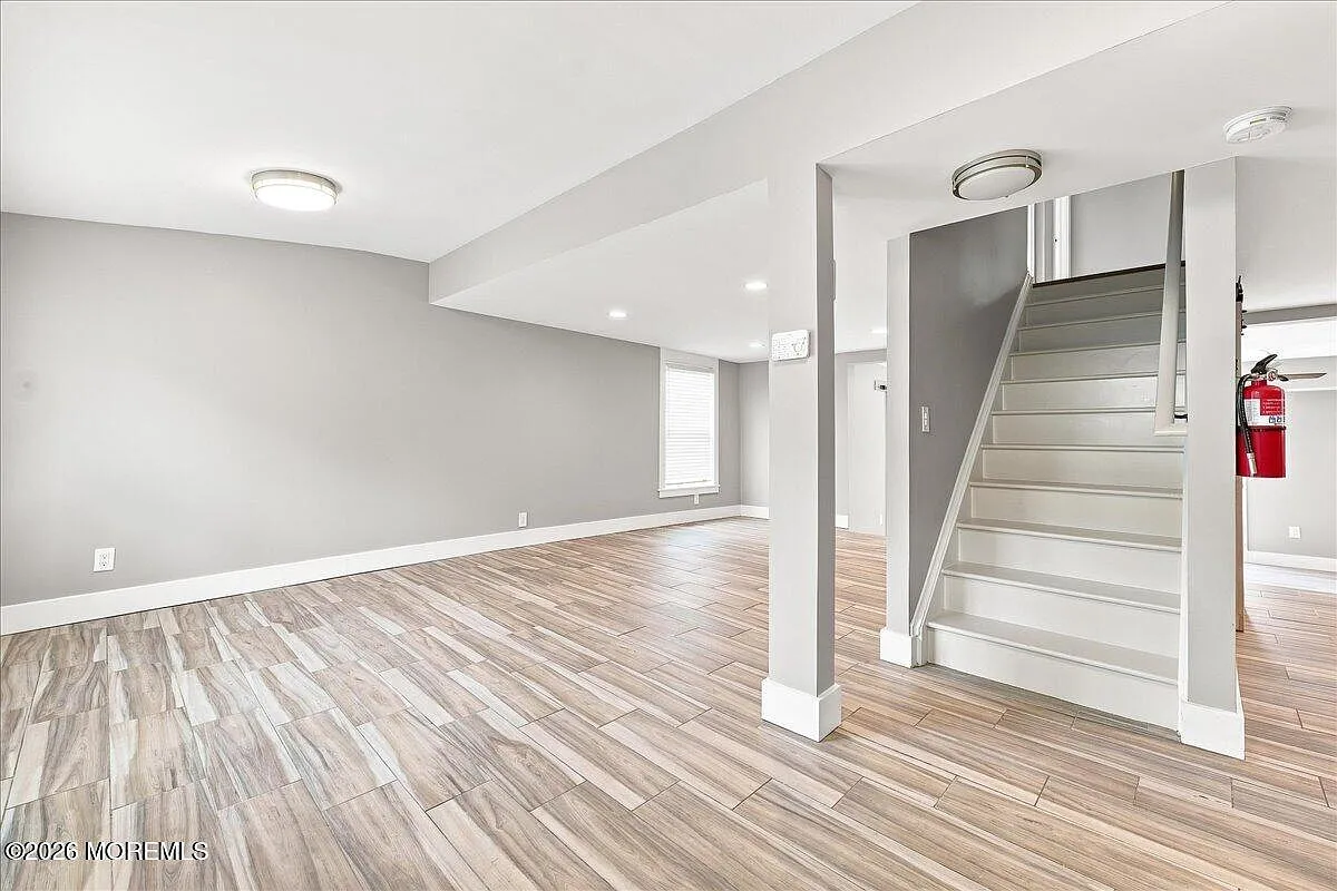 3 bed, 1296 sqft, $3,650 — Photo 4