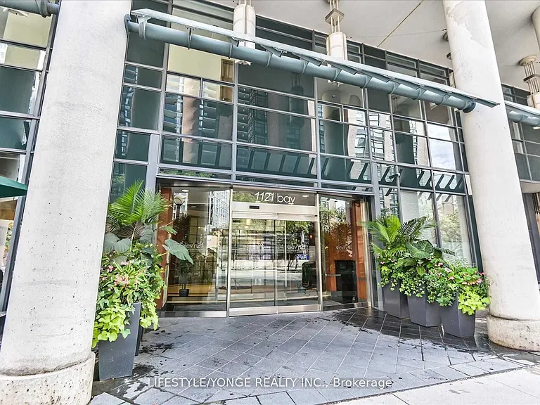 1121 Bay St #1608 — Photo 2