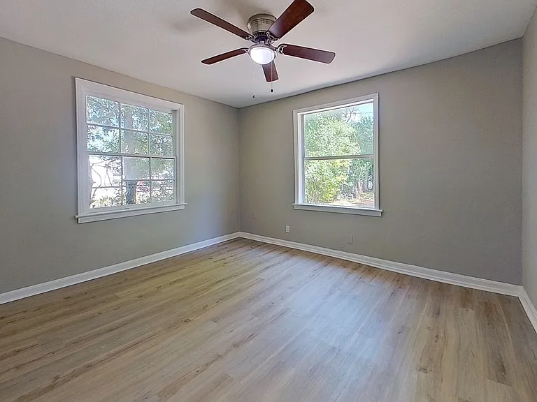 2853 College Street Quad — Photo 11