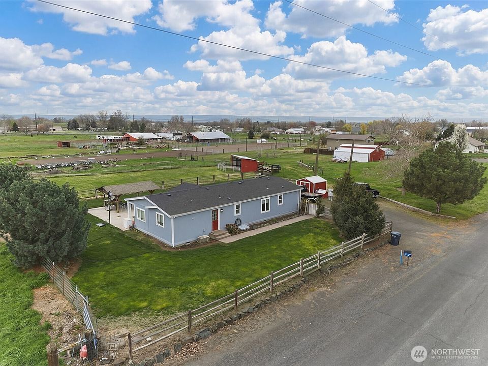 1st image of 2353 Dell Avenue
