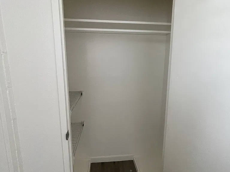 1315 N School St #9 — Photo 5