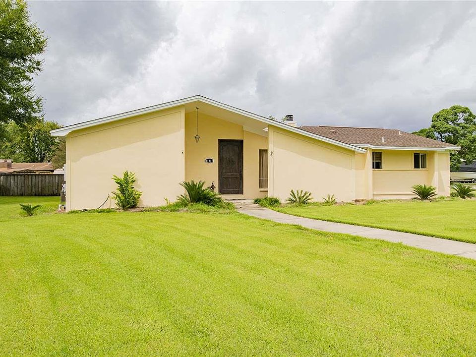 1st image of 12021 Longwood Dr