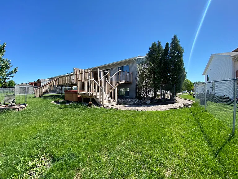 2917 Wheatland Dr S — Photo 36