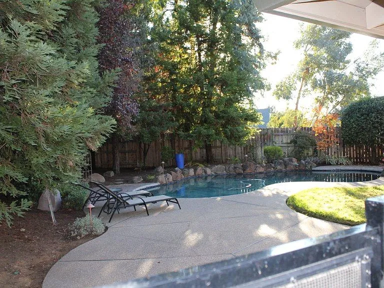 103 Bendori Ct — Photo 12