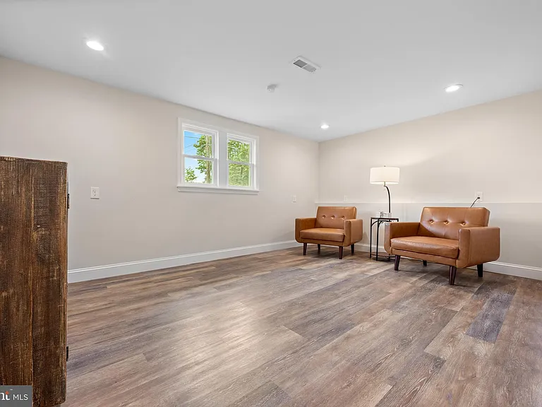 972 Log College Dr — Photo 22