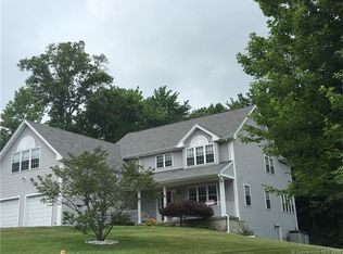 42 Benham Hill Pl, Hamden, CT 06514